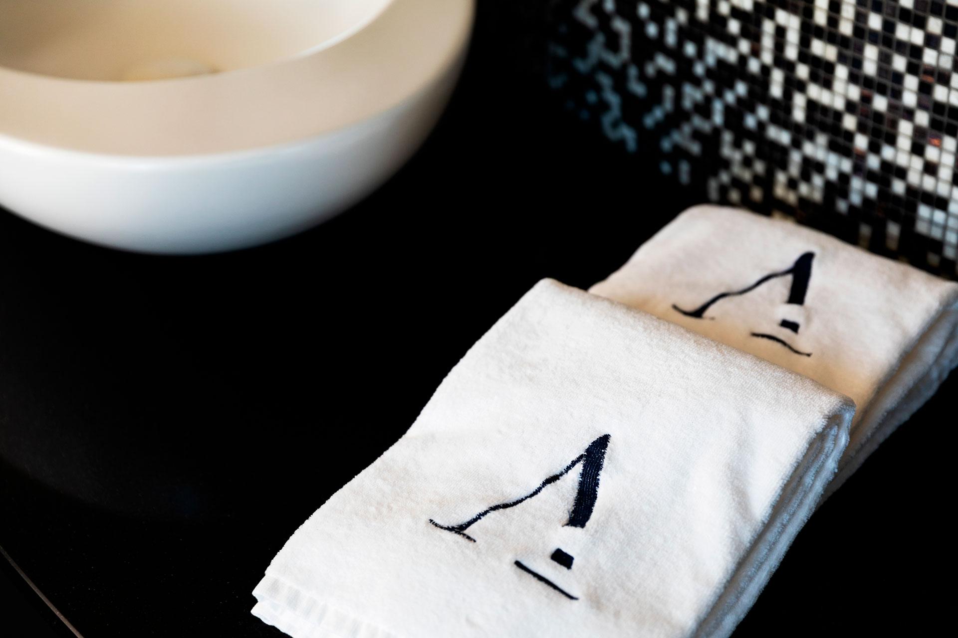 Amadomus Luxury Suites Neapel Exteriör bild