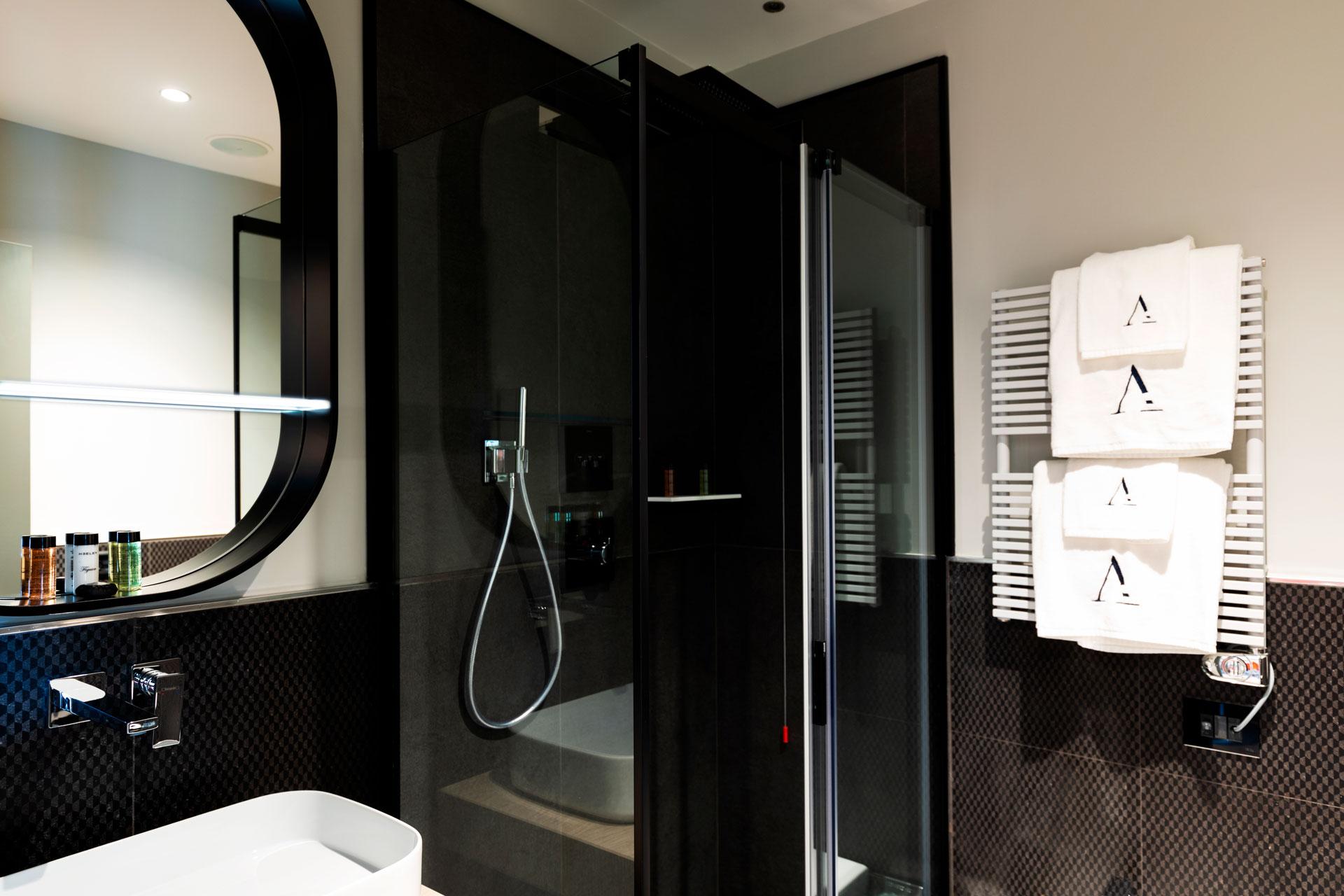 Amadomus Luxury Suites Neapel Exteriör bild
