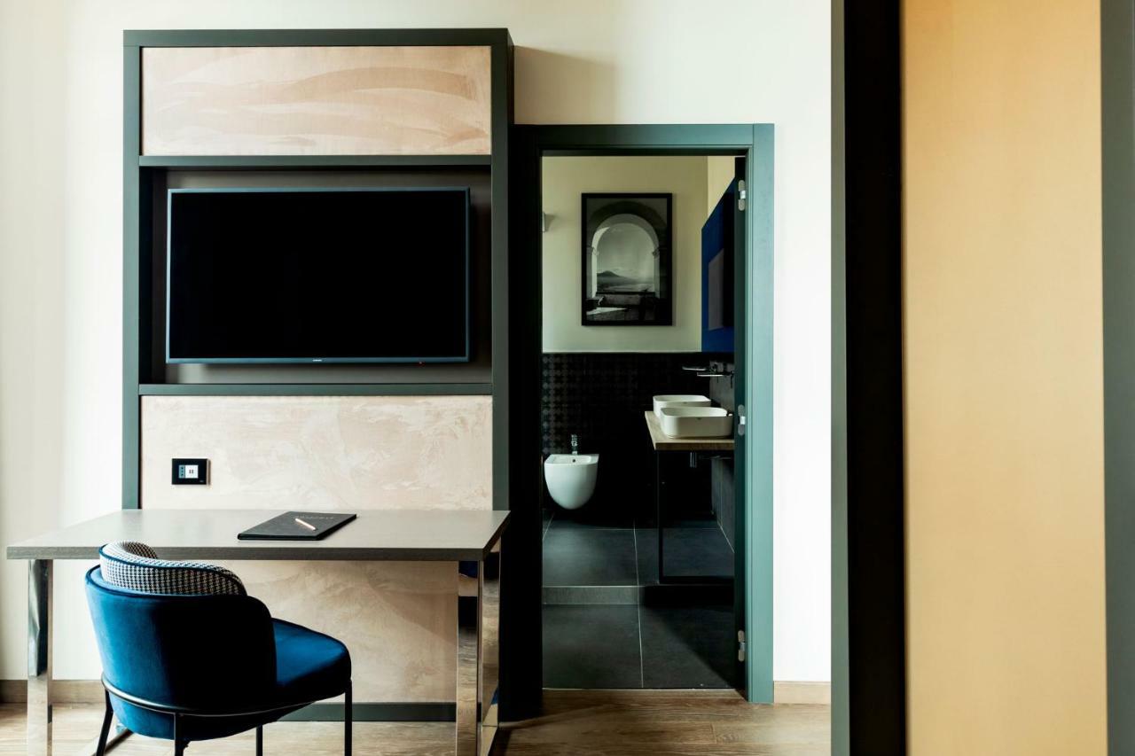 Amadomus Luxury Suites Neapel Exteriör bild