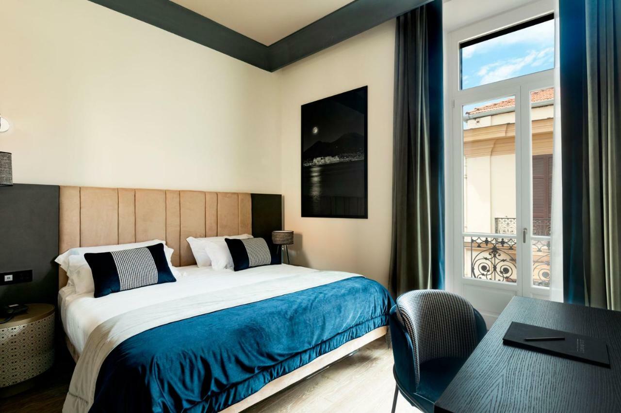 Amadomus Luxury Suites Neapel Exteriör bild